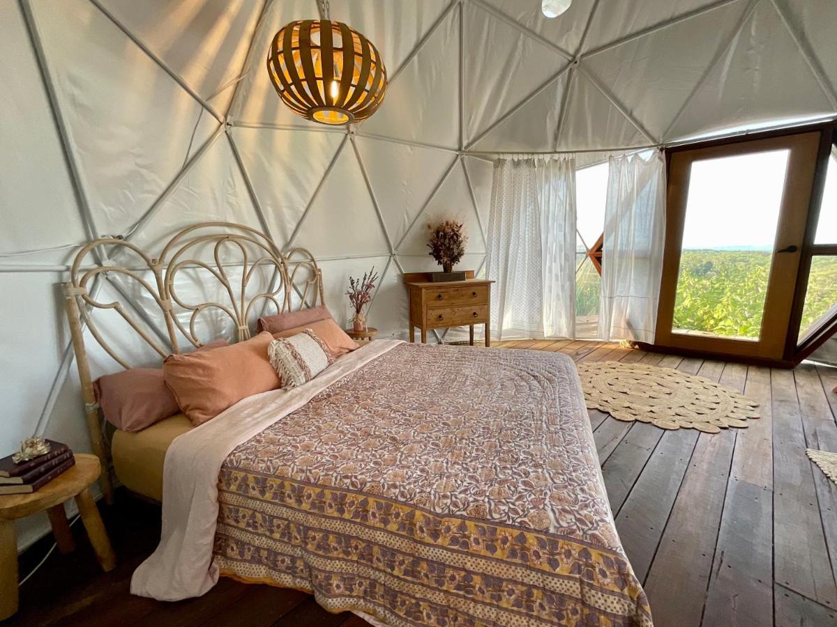 Готель Golden Domes Cootharaba Екстер'єр фото